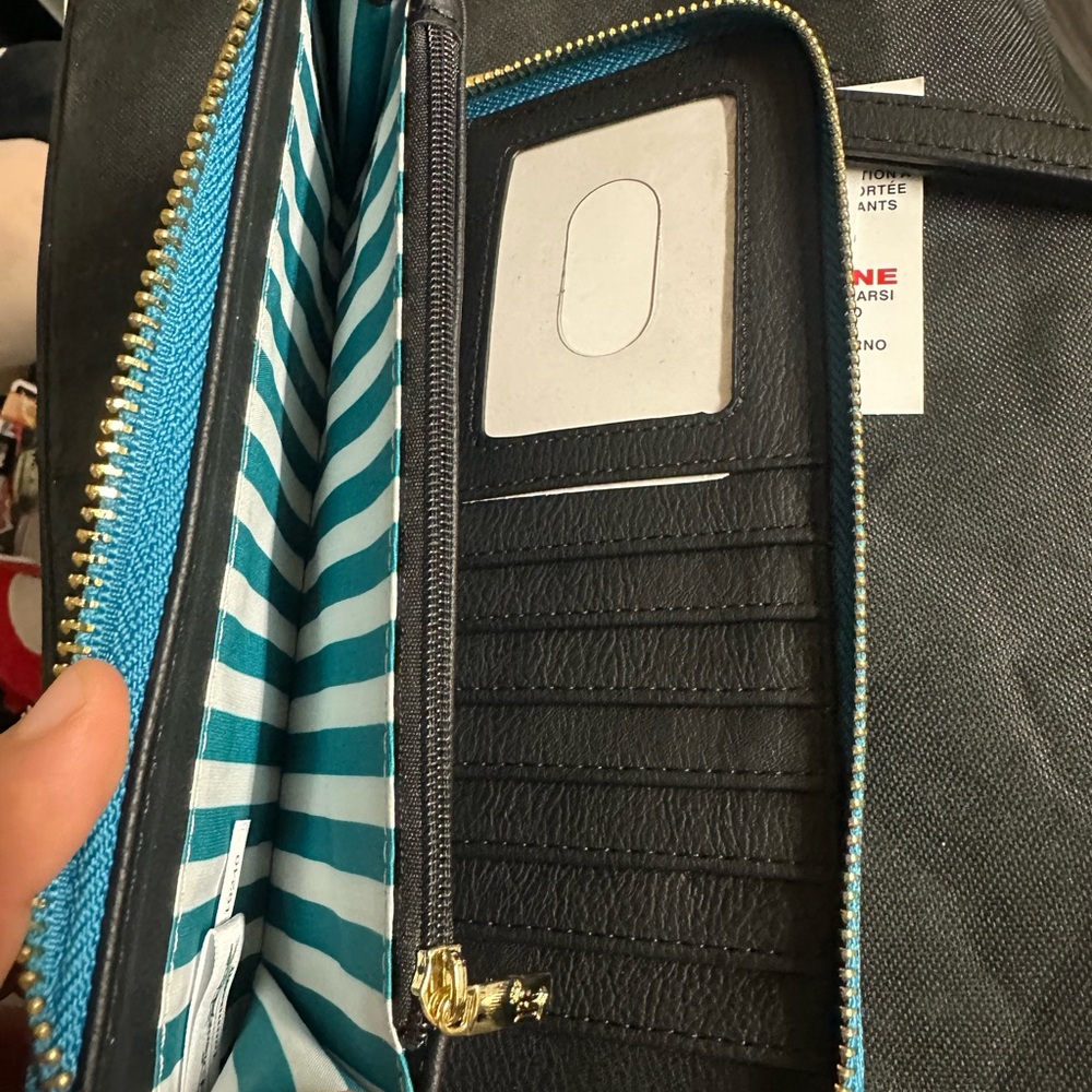 Disney Wallet - Picture 3 of 3